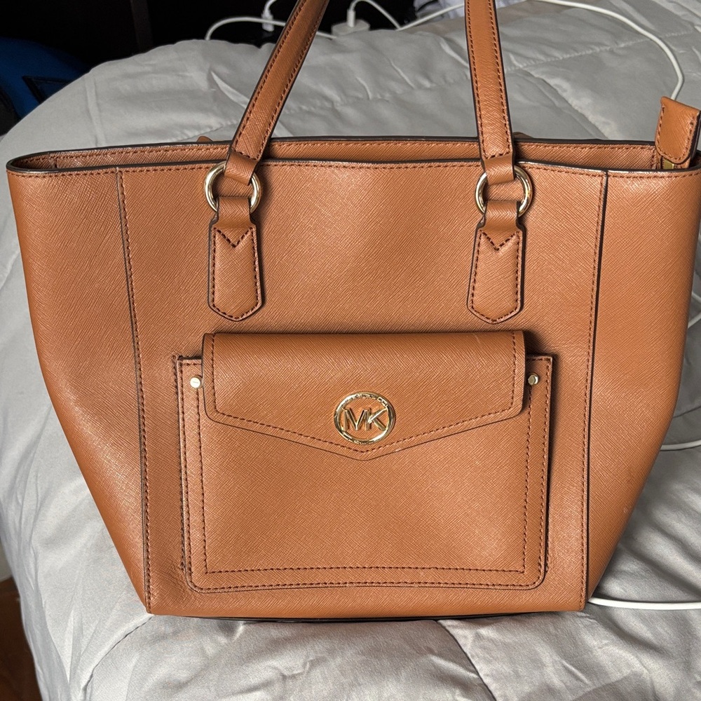 Michael Kors Joey Medium Tote in Luggage